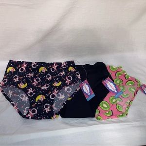 Cheek Boss Briefs Medium NWT Set of 3 Pink Kiwi, Astronaut & Black Panties
